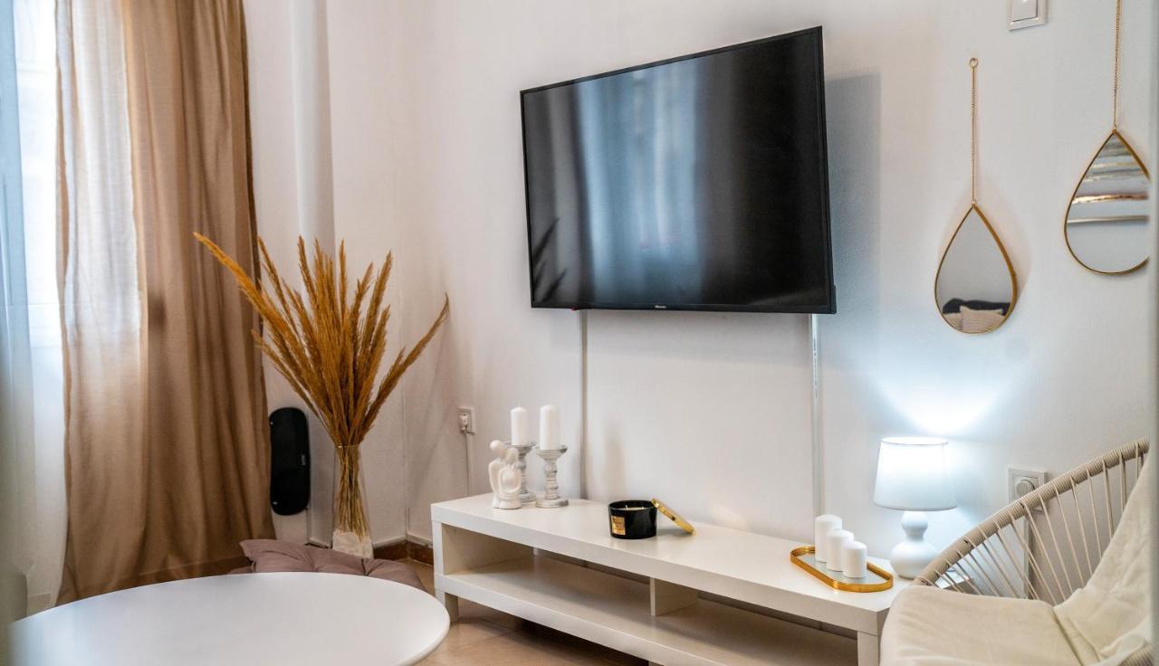 Lux Garden Apartment Near Acropolis In The Heart Of アテネ エクステリア 写真
